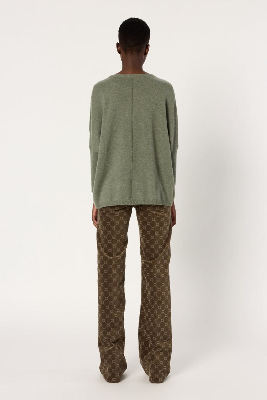 maglione in cashmere dalla vestibilità ampia con collo rotondo - erline
